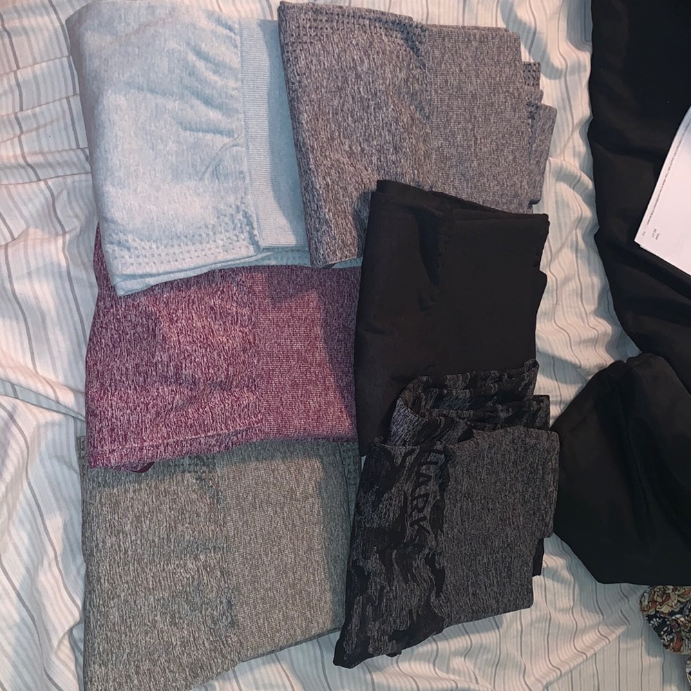 6 GYMSHARK LEGGINGS. CAN BE SOLD IN OTHER COMBOS!!